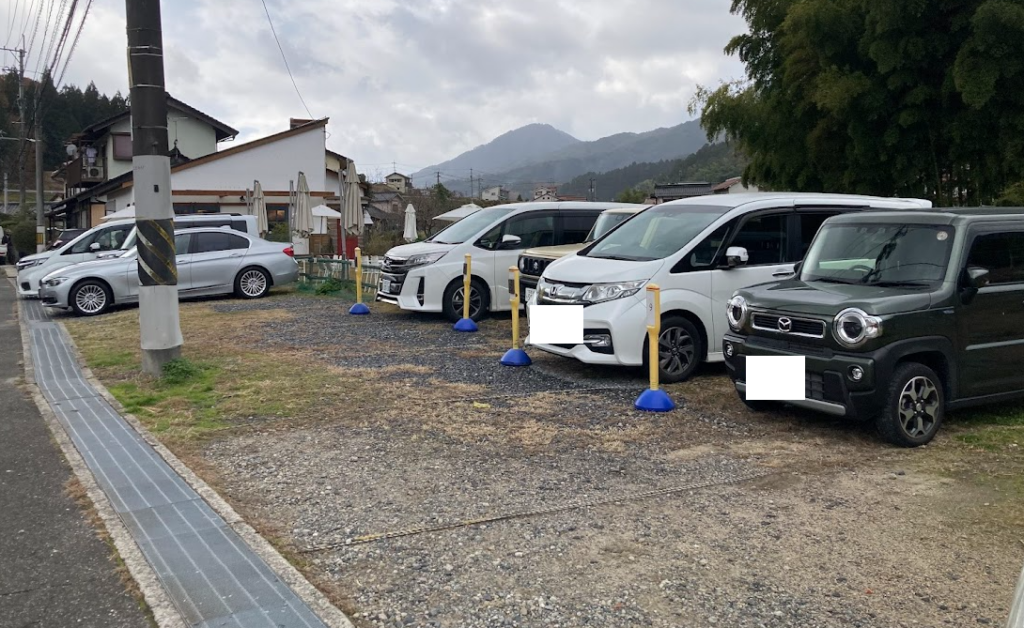 ストラトバーガーの駐車場